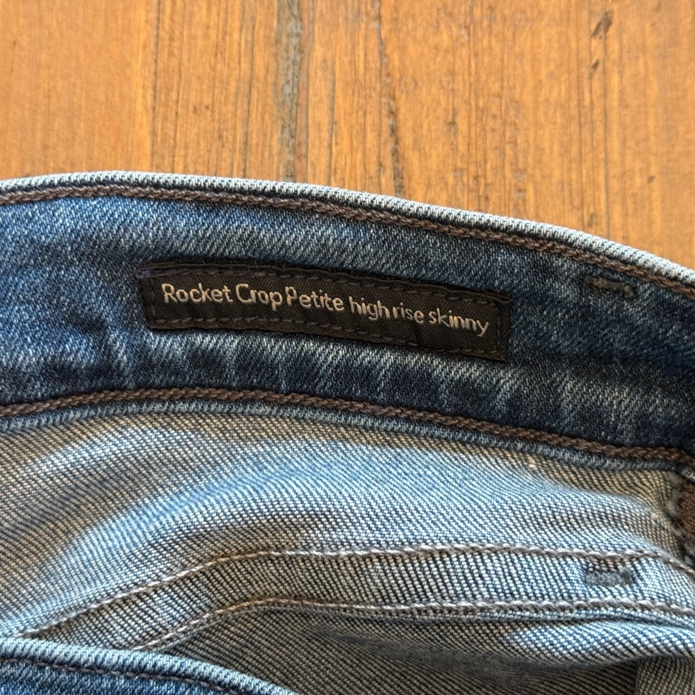 Citizens of Humanity woman’s Rocket Crop Petite high rise skinny jeans size 28. - Picture 7 of 10
